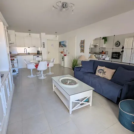 Centre - T2 Avec Balcon, Parking Securise, Proche Gare, Commerces Et - Fr-1-420-90 Arcachon