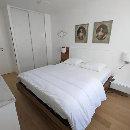 Apartamento Centre - T2 Avec Balcon, Parking Securise, Proche Gare, Commerces Et - Fr-1-420-90 *