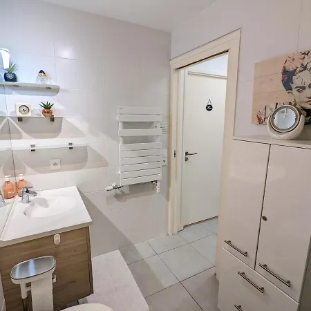 Centre - T2 Avec Balcon, Parking Securise, Proche Gare, Commerces Et - Fr-1-420-90 Аркашон