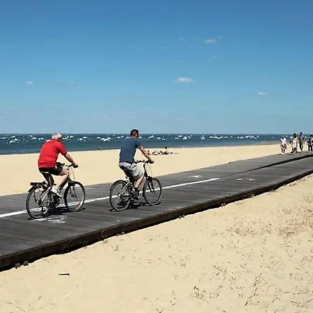 Centre - T2 Avec Balcon, Parking Securise, Proche Gare, Commerces Et - Fr-1-420-90 Apartment Arcachon