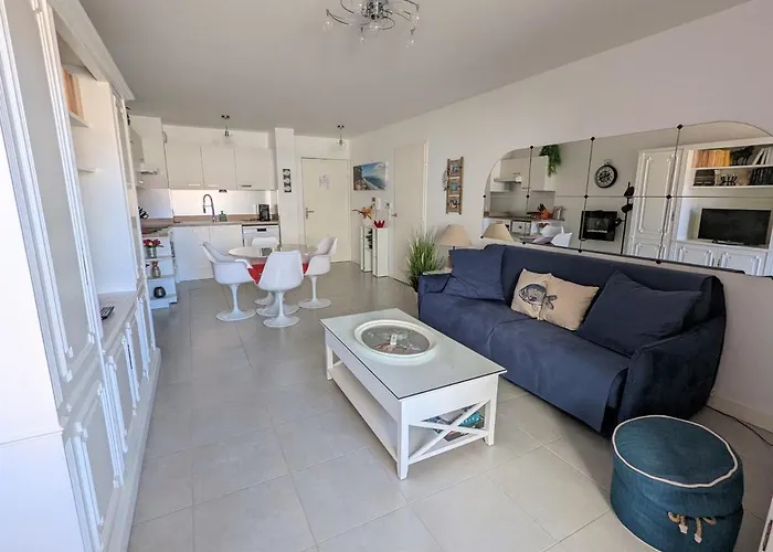 Centre - T2 Avec Balcon, Parking Securise, Proche Gare, Commerces Et - Fr-1-420-90 Arcachon