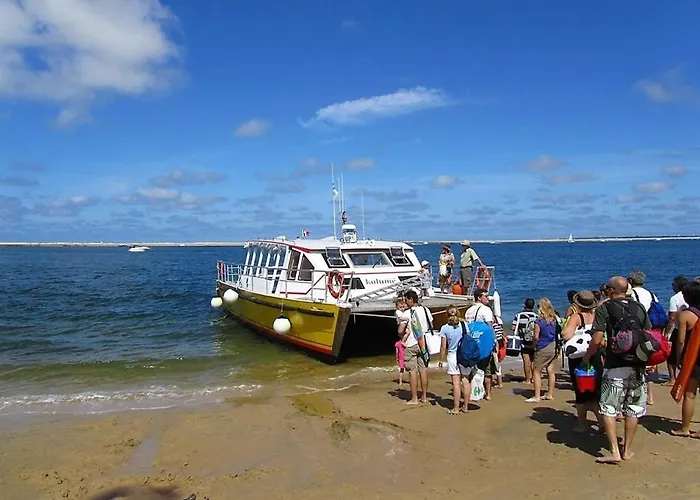 Centre - T2 Avec Balcon, Parking Securise, Proche Gare, Commerces Et - Fr-1-420-90 Apartment Arcachon